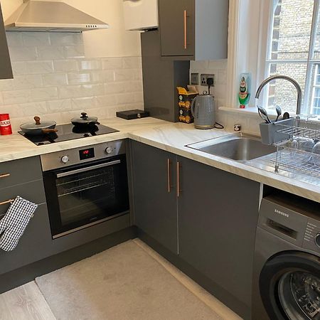 Charming Newly Refurb 2-Bed 2-Bath Whole Apartment Near Hyde Park & Kensington, Prime Paddington Location Zone 1 London Exterior photo