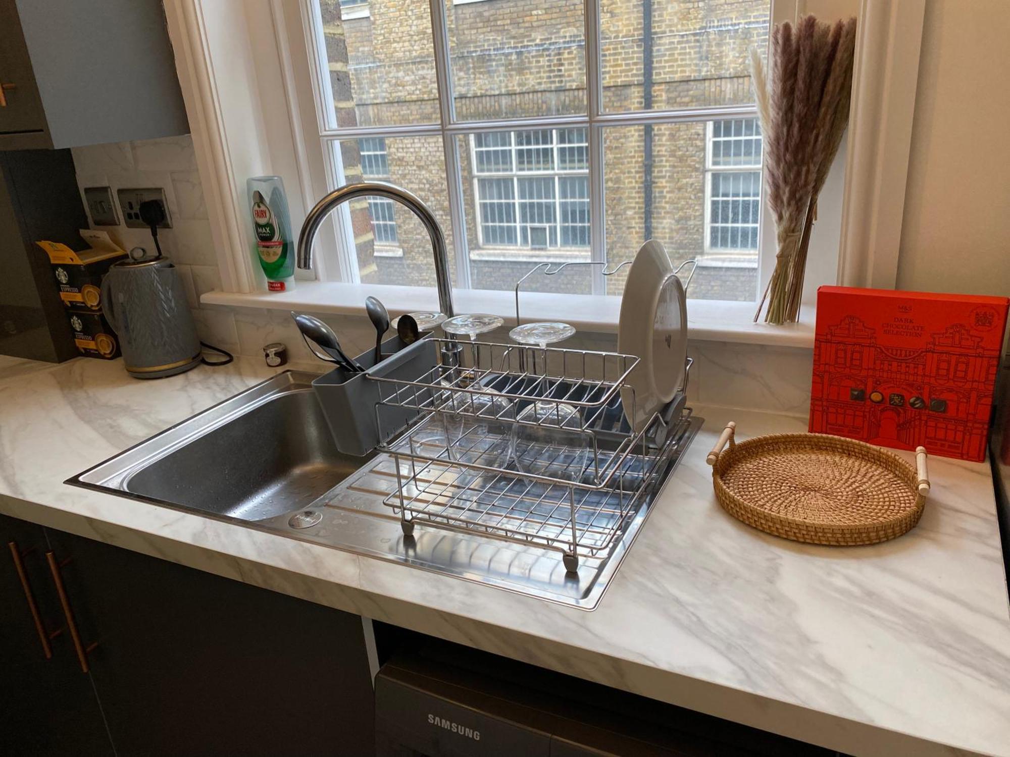Charming Newly Refurb 2-Bed 2-Bath Whole Apartment Near Hyde Park & Kensington, Prime Paddington Location Zone 1 London Exterior photo