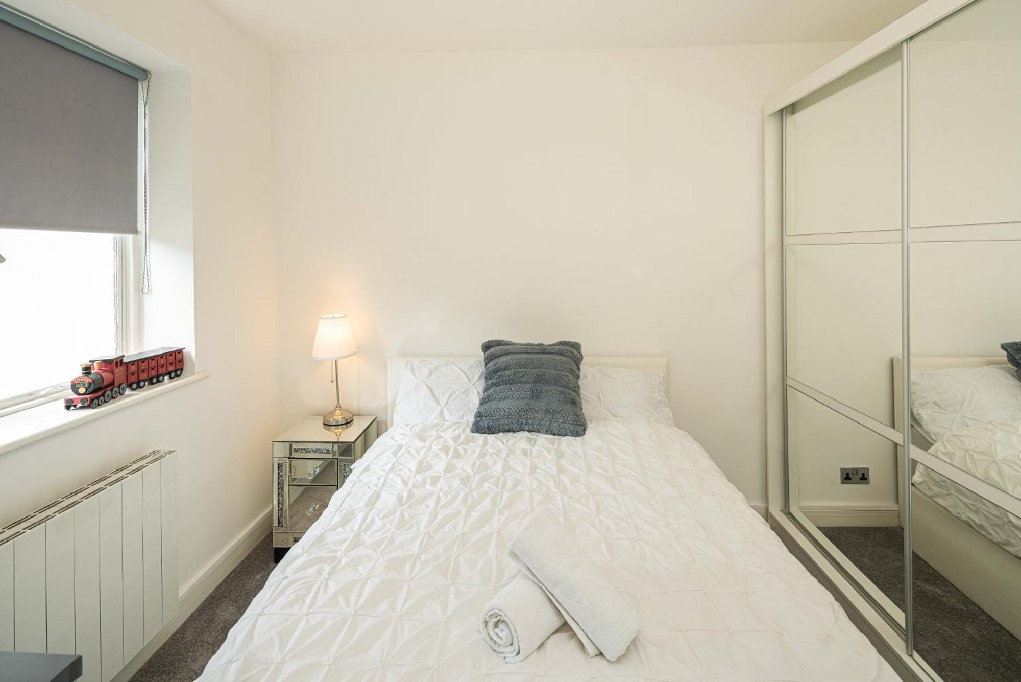 Charming Newly Refurb 2-Bed 2-Bath Whole Apartment Near Hyde Park & Kensington, Prime Paddington Location Zone 1 London Exterior photo